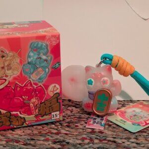 Top Toy Great Power Fortune Cats Blind Box Charms "Good Appetite"